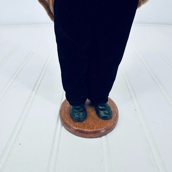 Vintage Classic Christmas Adult Caroler Wood Base Trumpeter Victorian Decoration - Picture 3 of 9